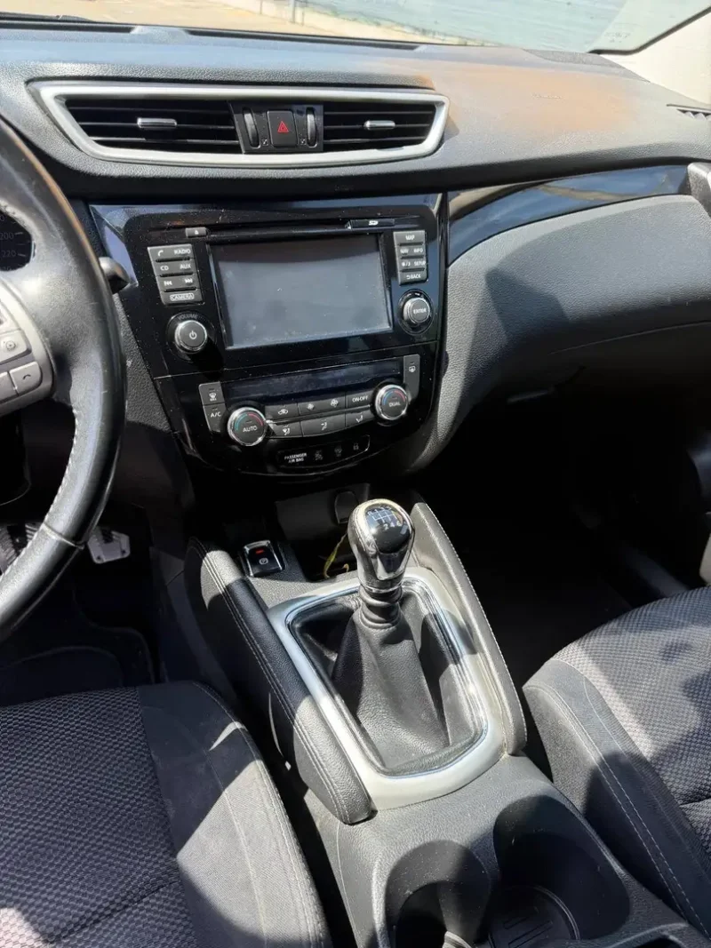 Nissan Qashqai 1.5 dci - NEOP. - NAV. - 12 MESI DI GARANZIA - — foto 8