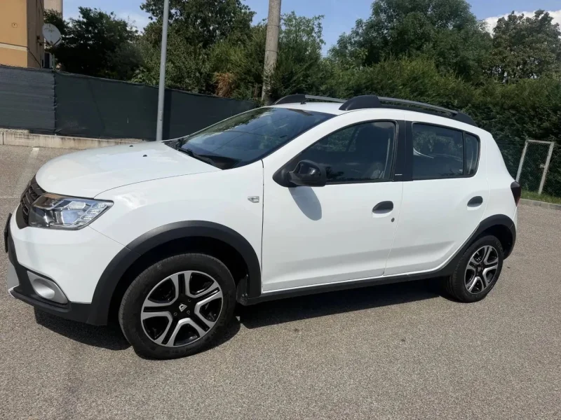 Dacia Sandero Stepway 0.9 tce Gpl - NAV. - NEOP. - 12 MESI DI GARANZIA - — foto 4