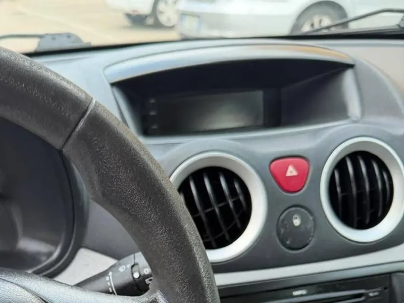 Citroen C3 1.4 METANO - NEOPATENTATI - — foto 8