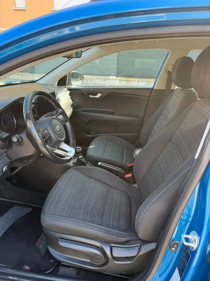 Kia Stonic 1.2 Gpl - NEOPATENTATI - 12 MESI DI GARANZIA - — foto 9