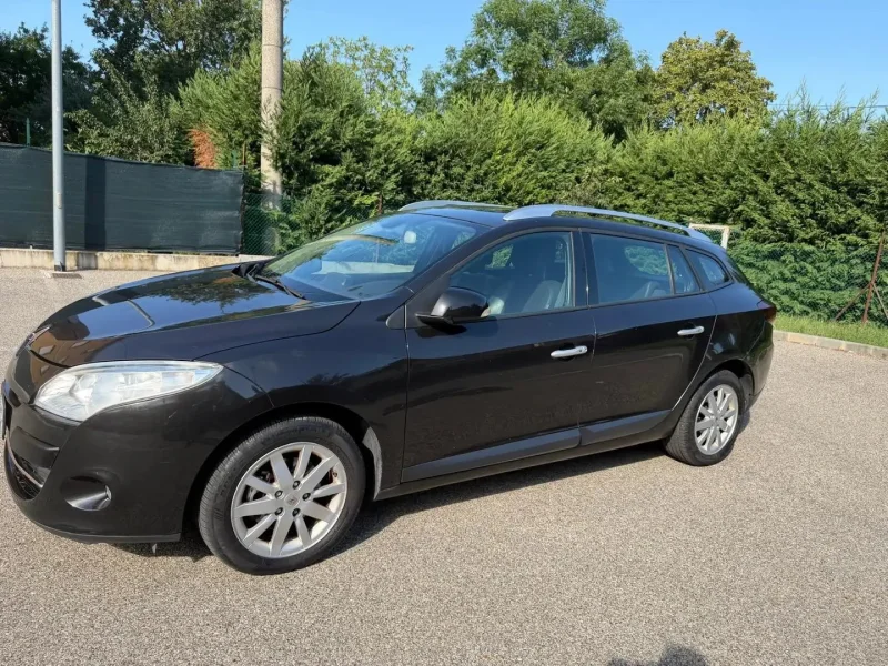 Renault Megane SporTour 1.5 dci - NAV. - 12 MESI DI GARANZIA - — foto 4