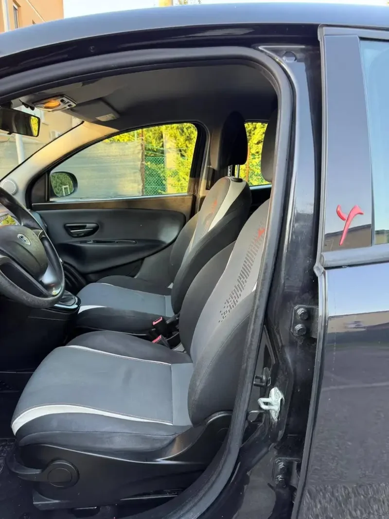 Lancia Ypsilon 0.9 METANO - NEOPATENTATI - 12 MESI DI GARANZIA - — foto 9