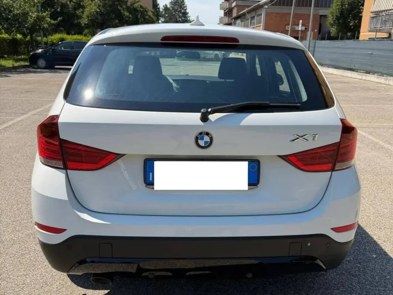 BMW X1 2.0 xdrive - AUT. - 4X4 - NAV. - 12 MESI DI GARANZIA - — foto 3