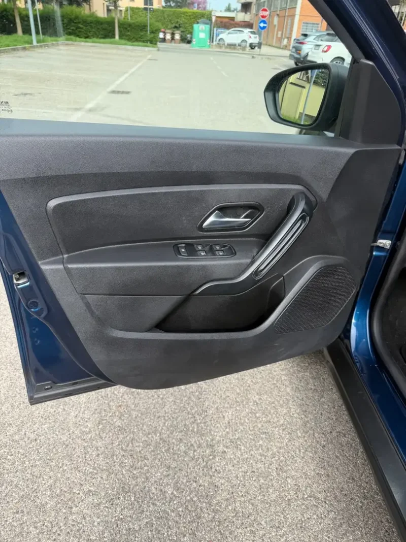 Dacia Duster II 2018 1.5 dci - NEOP. - NAV. - 12 MESI DI GARANZIA - — foto 6