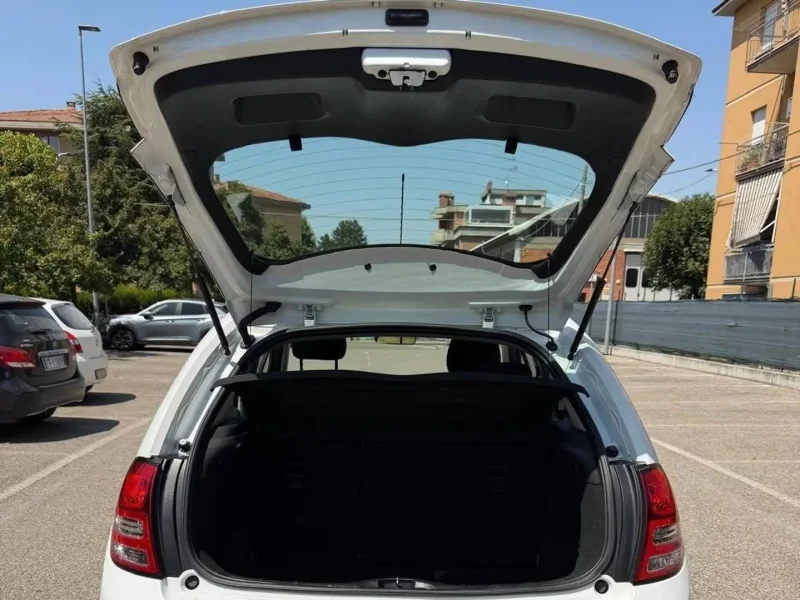 Citroen C3 1.2 - NEOPATENTATI - 12 MESI DI GARANZIA - — foto 5