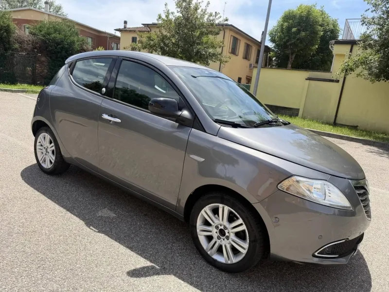 Lancia Ypsilon 1.2 Gpl - NEOP. - 12 MESI DI GARANZIA - — foto 2