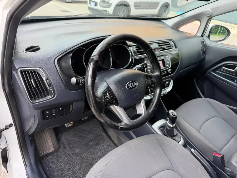 Kia Rio 1.4 crdi - NEOPATENTATI - 12 MESI DI GARANZIA - — foto 7