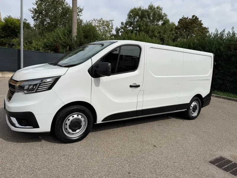 Renault Trafic T30 2.0 dCi 150CV S&S - 12 MESI DI GARANZIA - — foto 4