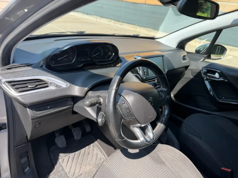 Peugeot 208 I 2015 1.5 - NEOP. - NAV. - 12 MESI DI GARANZIA - — foto 7