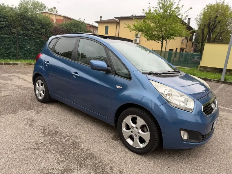 Kia Venga 1.4 crdi - TETTO - NEOP. - 12 MESI DI GARANZIA - — foto 2